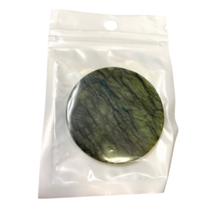 Nefrito akmenukas klijams